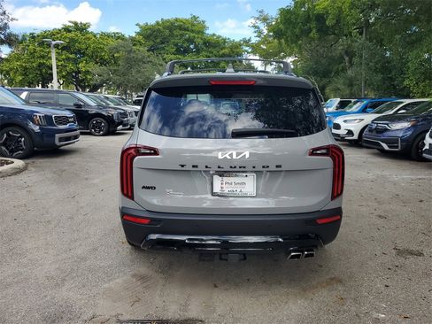 Certified 2022 Kia Telluride EX w/ EX Premium Package image 5