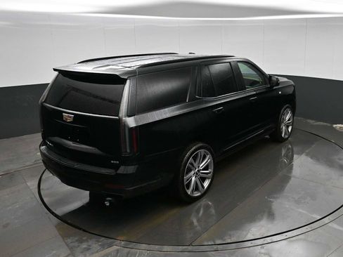 Used 2025 Cadillac Escalade Sport w/ Touring Package image 32
