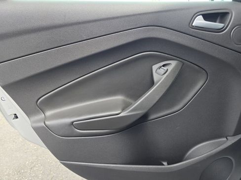 Used 2013 Ford C-MAX Energi SEL FWD image 20