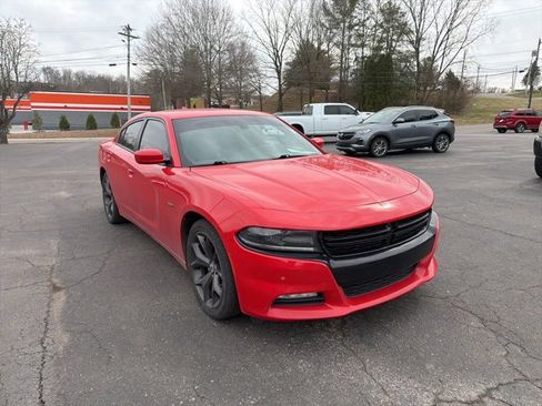 Used 2018 Dodge Charger R/T w/ Plus Group image 4