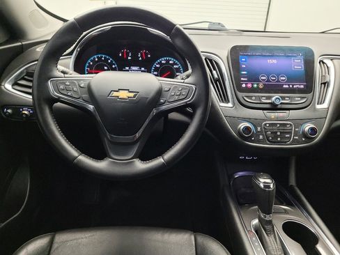 Used 2020 Chevrolet Malibu LT w/ Leather Package FWD image 22
