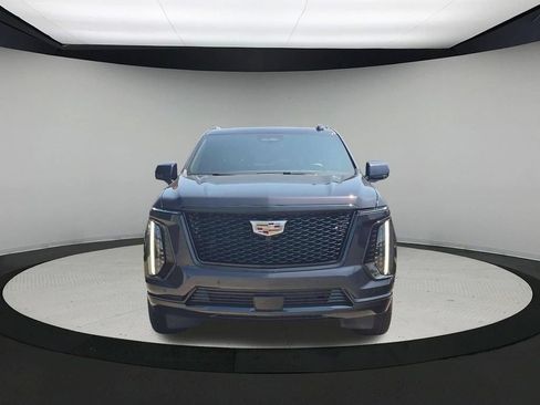 New 2025 Cadillac Escalade ESV Sport w/ LPO, Floor Liner Package AWD/4WD image 8
