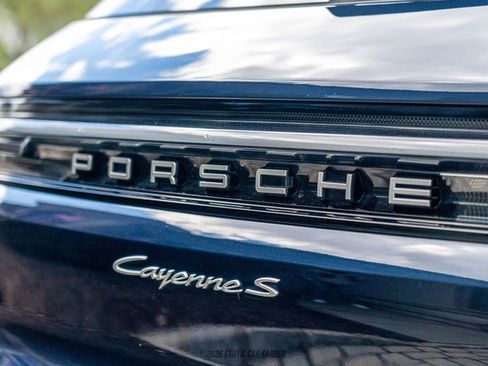 Used 2024 Porsche Cayenne S image 90