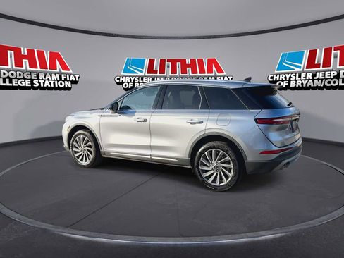 Used 2023 Lincoln Corsair Reserve FWD image 6