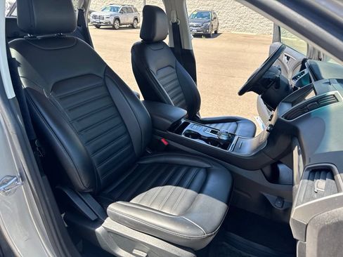 Used 2020 Ford Edge SEL AWD/4WD image 13