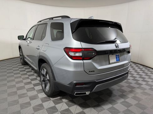 New 2026 Honda Pilot Elite image 2