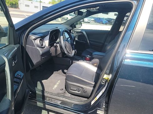 Used 2018 Toyota RAV4 SE w/ Power Extra Value Package AWD/4WD image 8