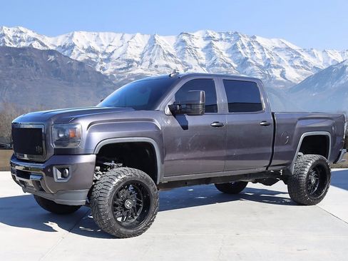 Used 2015 GMC Sierra 2500 Denali w/ Duramax Plus Package image 2