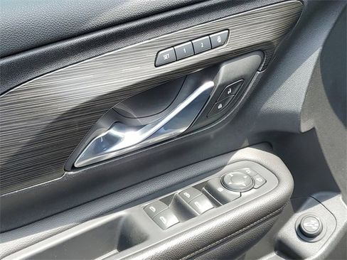 Used 2020 GMC Terrain SLT w/ Preferred Package image 23