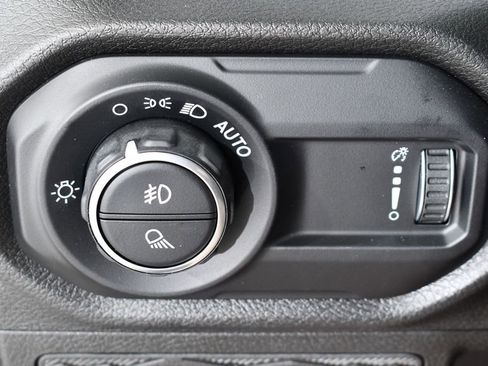 Used 2024 Jeep Gladiator Sport AWD/4WD image 29