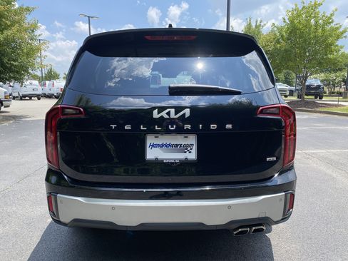 Used 2023 Kia Telluride S AWD/4WD image 8