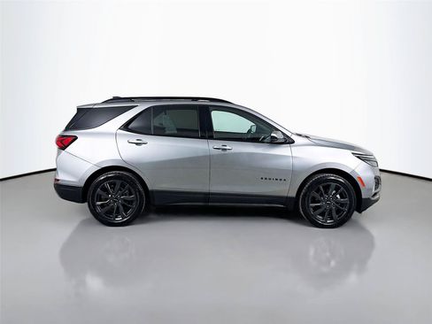 Used 2023 Chevrolet Equinox RS AWD/4WD image 10