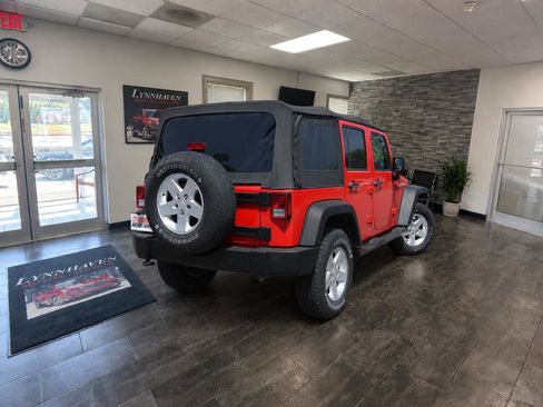 Used 2015 Jeep Wrangler Unlimited Sport w/ Quick Order Package 24S AWD/4WD image 4