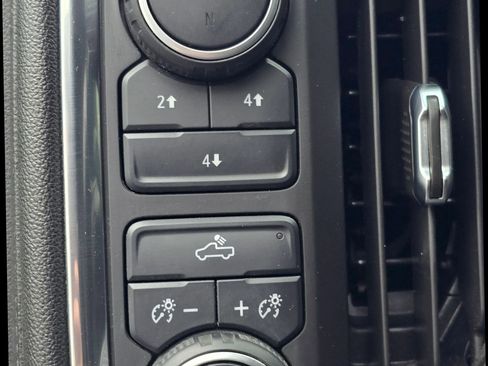 Used 2023 Chevrolet Silverado 2500 LT image 20