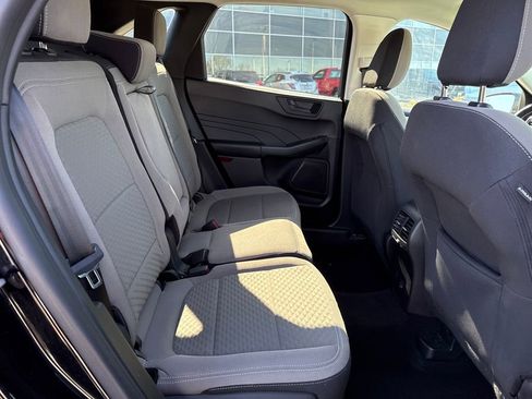 Certified 2022 Ford Escape SE w/ SE Sport Appearance Package image 11