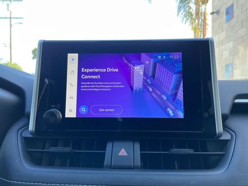 Used 2025 Toyota RAV4 XLE image 21