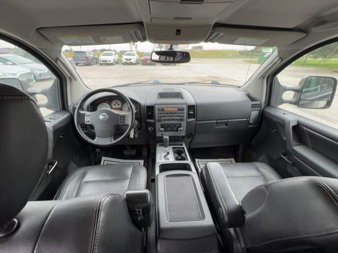 Used 2010 Nissan Titan PRO-4X w/ Pro-4x Leather Pkg AWD/4WD image 27