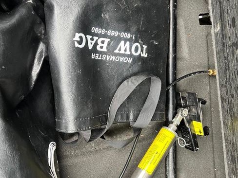 Used 2016 Chevrolet Sonic LT w/ Fun and Sun Package image 24