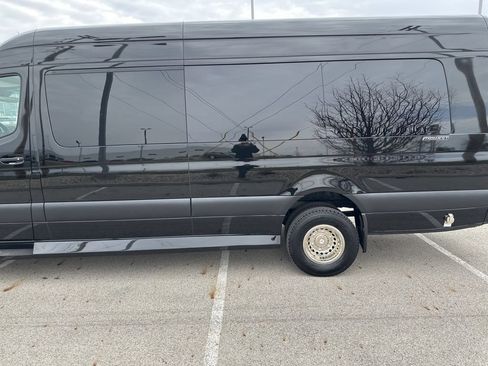 Used 2023 Mercedes-Benz Sprinter 3500 image 14