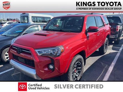 Used 2022 Toyota 4Runner TRD Off-Road Premium w/ TRD Black Wheel Package (TMS) AWD/4WD image 4