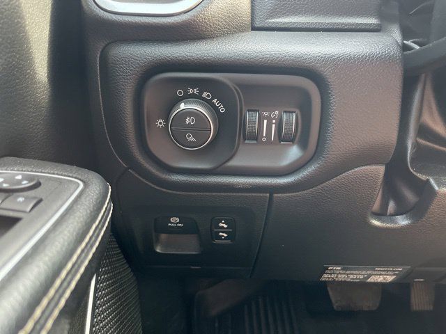 Used 2022 RAM 1500 Laramie AWD/4WD image 14