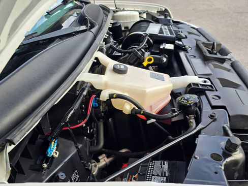 Used 2020 Chevrolet Express 2500 image 34