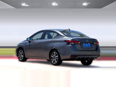 Used 2024 Nissan Versa SV FWD image 3