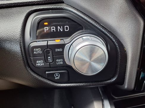 Used 2025 RAM 1500 Laramie AWD/4WD image 14