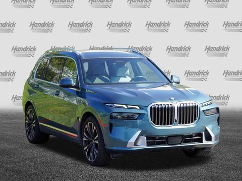 Used 2024 BMW X7 xDrive40i AWD/4WD image 2