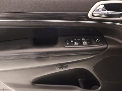 Used 2020 Jeep Grand Cherokee Limited RWD image 17