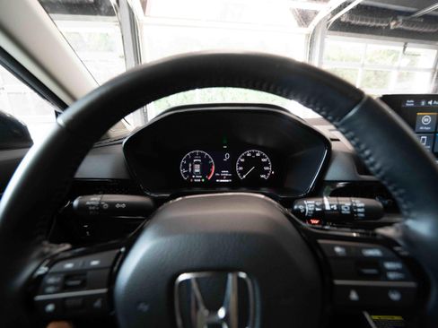 Used 2025 Honda CR-V EX-L image 15