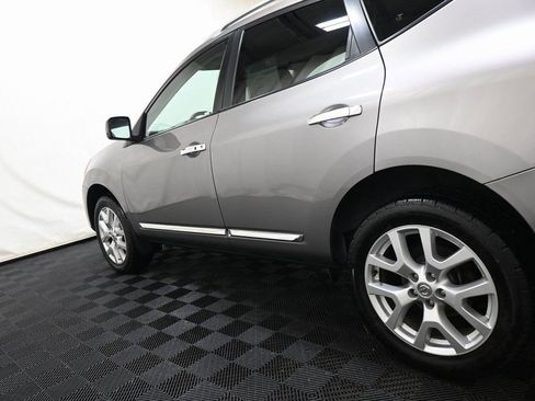 Used 2011 Nissan Rogue SV w/ SL Pkg image 14