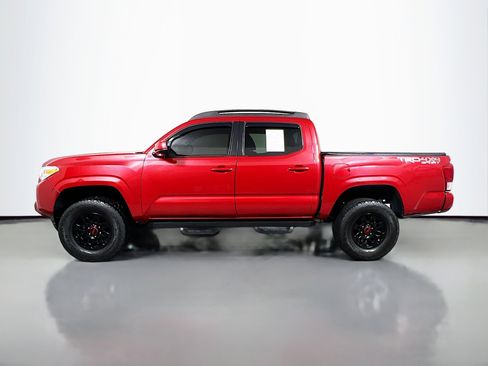 Used 2020 Toyota Tacoma SR w/ SR Convenience Package image 9