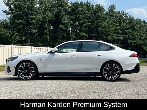 Used 2026 BMW 550e xDrive AWD/4WD image 4