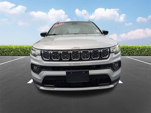 Used 2024 Jeep Compass Limited AWD/4WD image 10