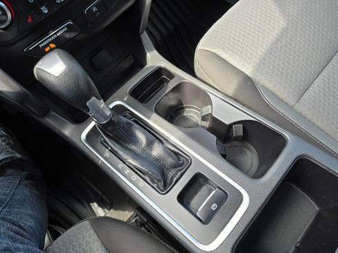 Used 2017 Ford Escape SE w/ SE Cold Weather Package image 18