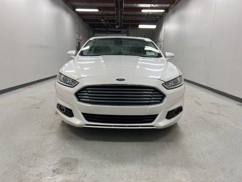 Used 2016 Ford Fusion Titanium image 3