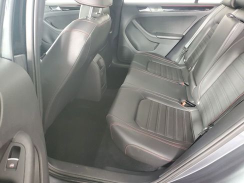 Used 2017 Volkswagen Jetta GLI image 13