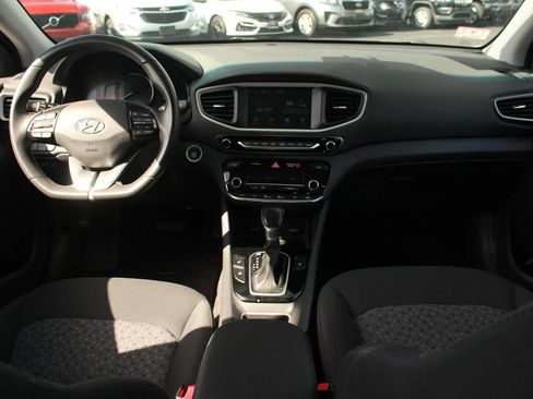 Used 2018 Hyundai Ioniq Plug-In Hybrid FWD image 19