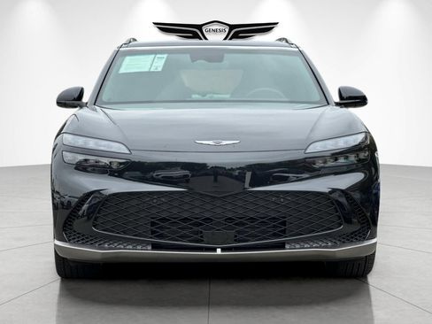 Used 2025 Genesis GV60 Advanced AWD/4WD image 10