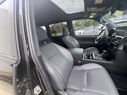 Used 2022 Lexus GX 460 w/ Black Line Special Edition AWD/4WD image 9