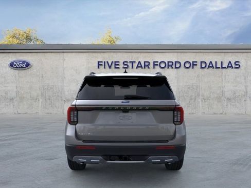 New 2026 Ford Explorer Active RWD image 5