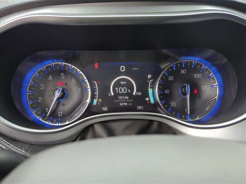 Used 2019 Chrysler Pacifica Limited w/ Advanced Safetytec Group FWD image 19