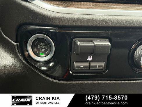 Used 2025 Chevrolet Silverado 2500 LT AWD/4WD image 19