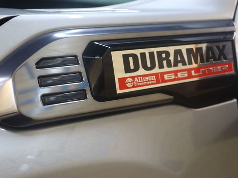 Used 2025 GMC Sierra 2500 AT4 image 23