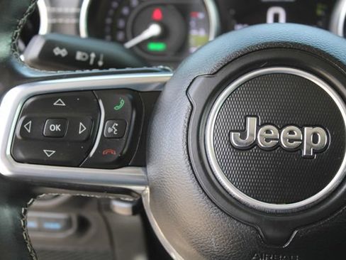 Used 2022 Jeep Wrangler Unlimited Sahara w/ Cold Weather Group image 21