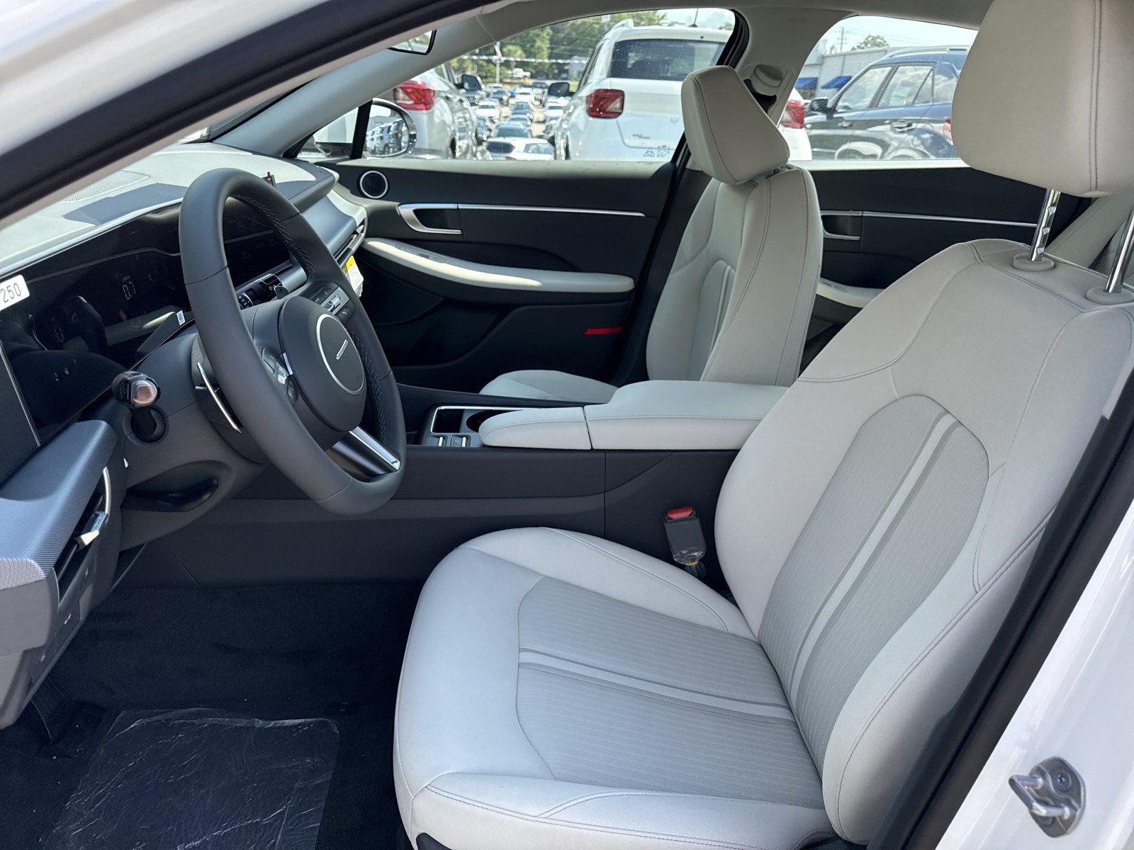 New 2026 Hyundai Sonata SEL FWD image 10
