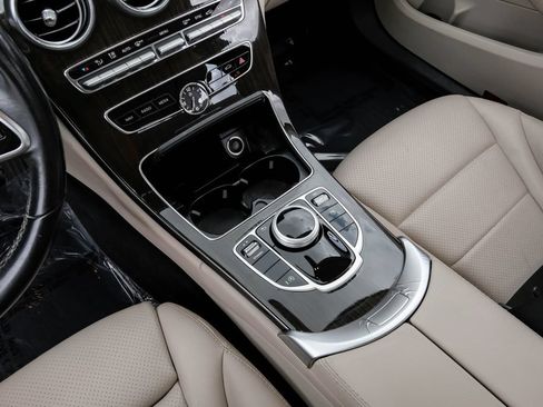 Used 2019 Mercedes-Benz C 300 Sedan image 19