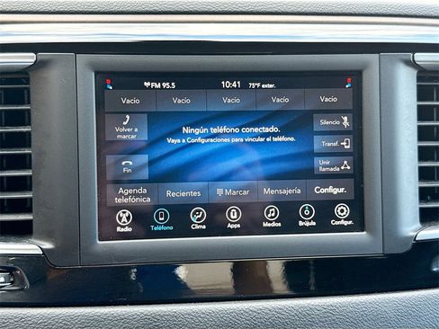 Used 2021 Chrysler Voyager Lxi image 14