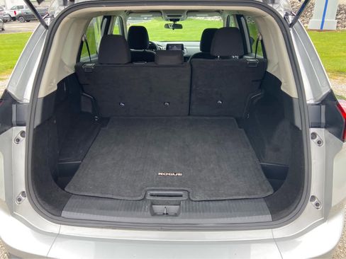 Used 2024 Nissan Rogue S AWD/4WD image 7